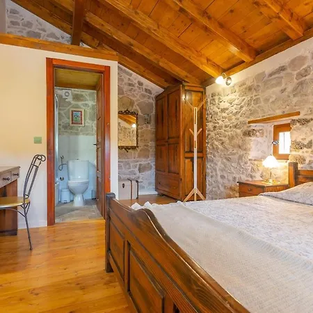 Villa Rustic House & 6 *