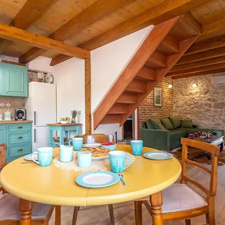 Rustic House & 6 * Skradin