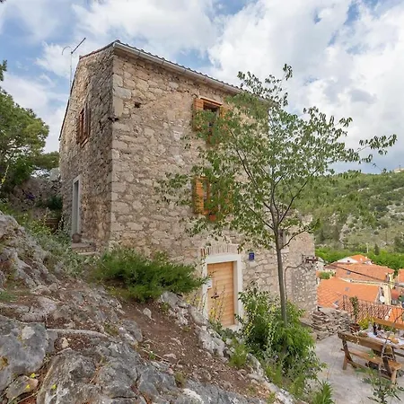 Villa Rustic House & 6 *