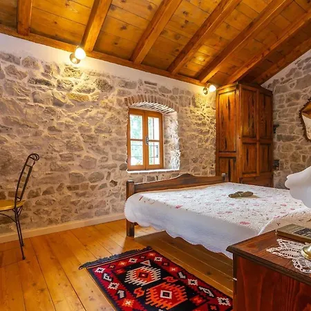 Villa Rustic House & 6 Skradin