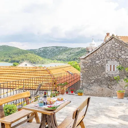 Villa Rustic House & 6 Skradin